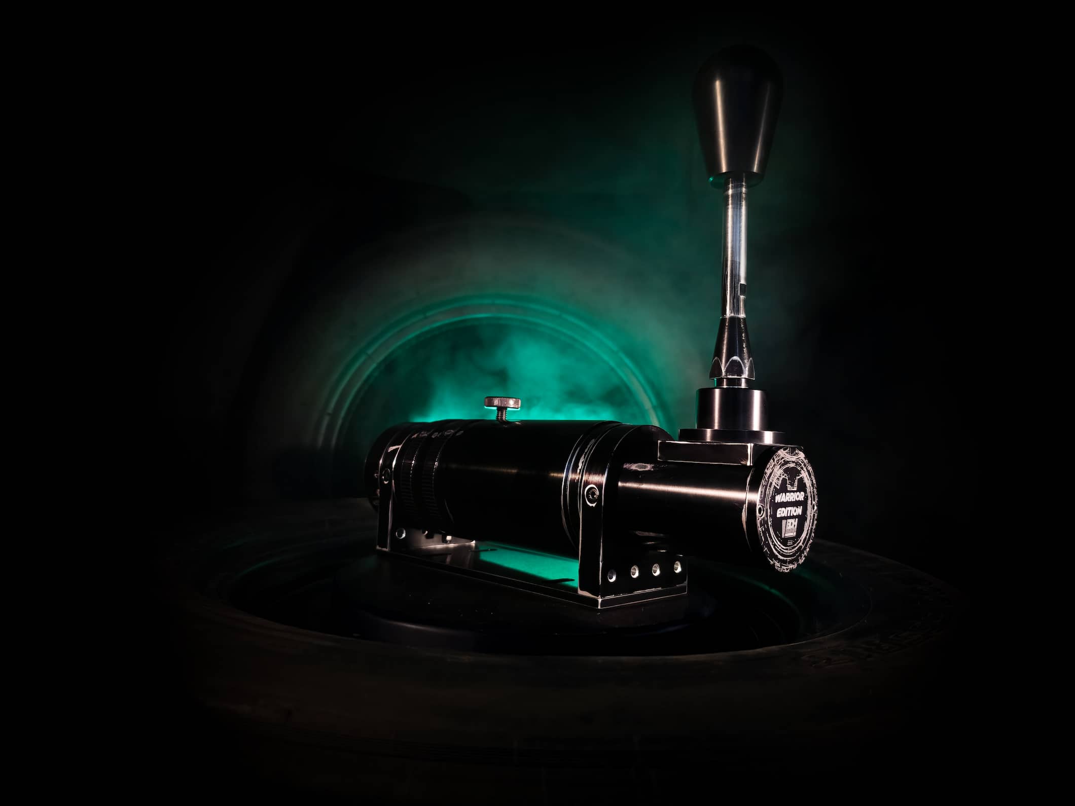 A presentational picture of BDH H1SQ Warrior Edition shifter