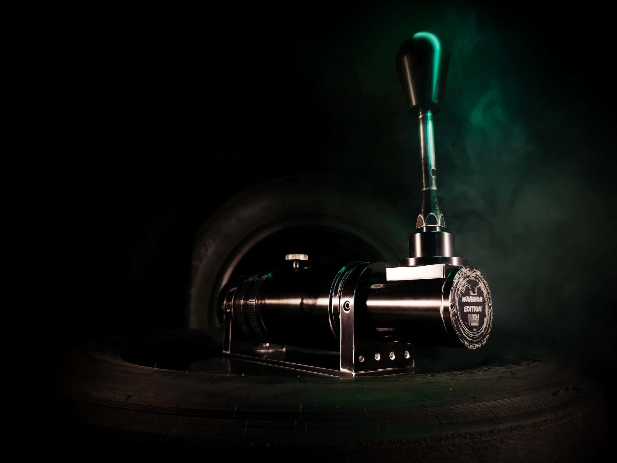 A presentational picture of BDH H1SQ Warrior Edition shifter
