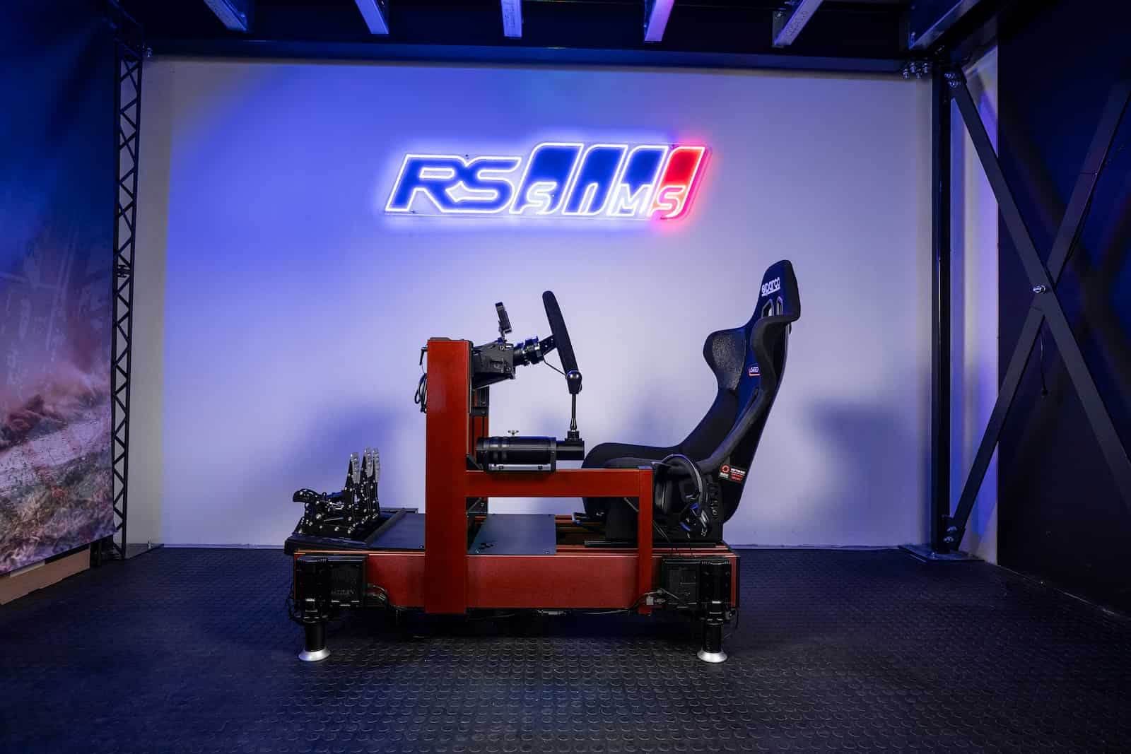 Complete RS2 simulator with ASR Pro Chassis